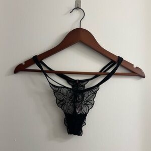 black lace thong